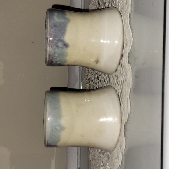 Gorgeous Pair of Art Pottery Mugs - Picture 4 of 9